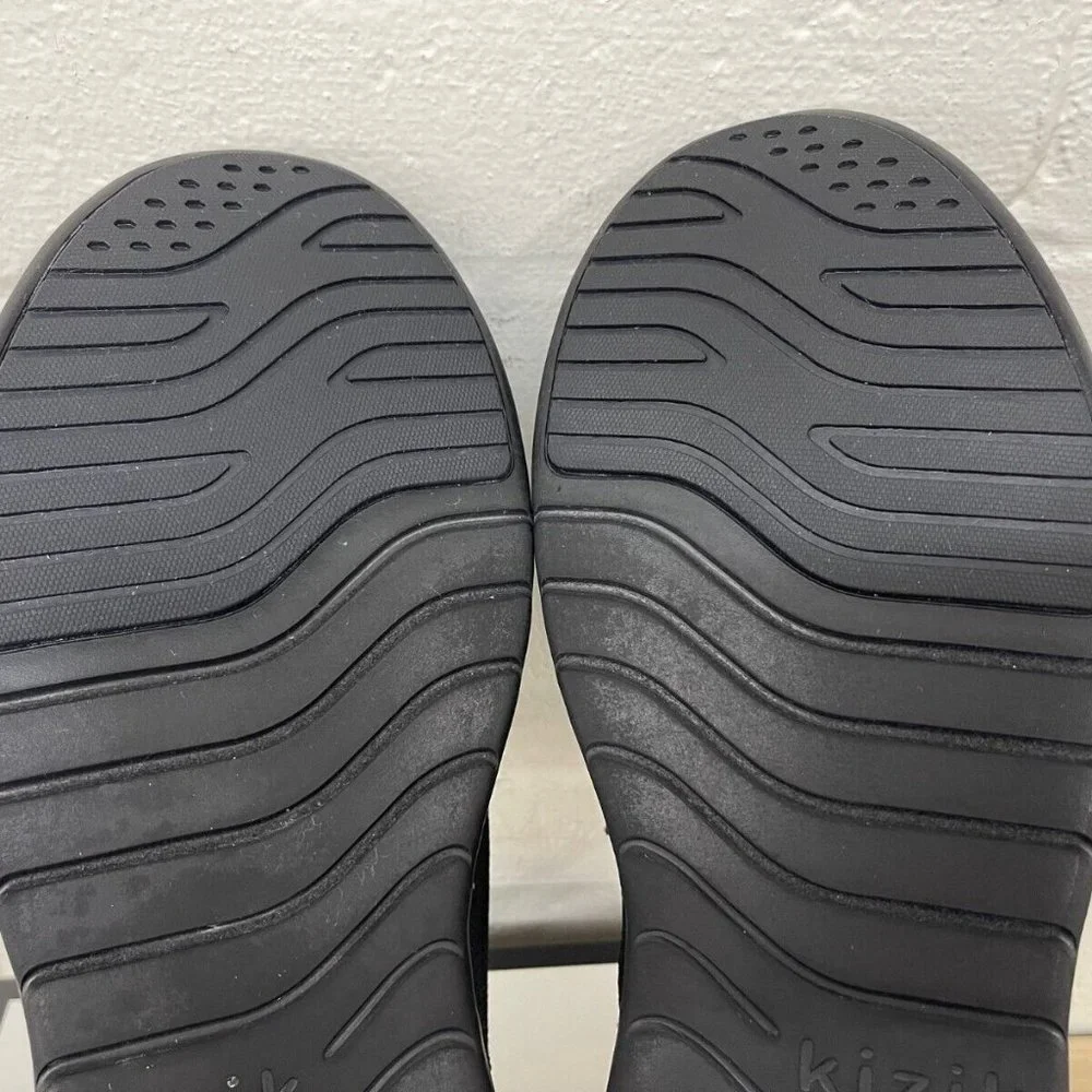 Kizik Athens Hands Free Triple Black Running Shoes Sneaker Womens Size 15.5 Wide